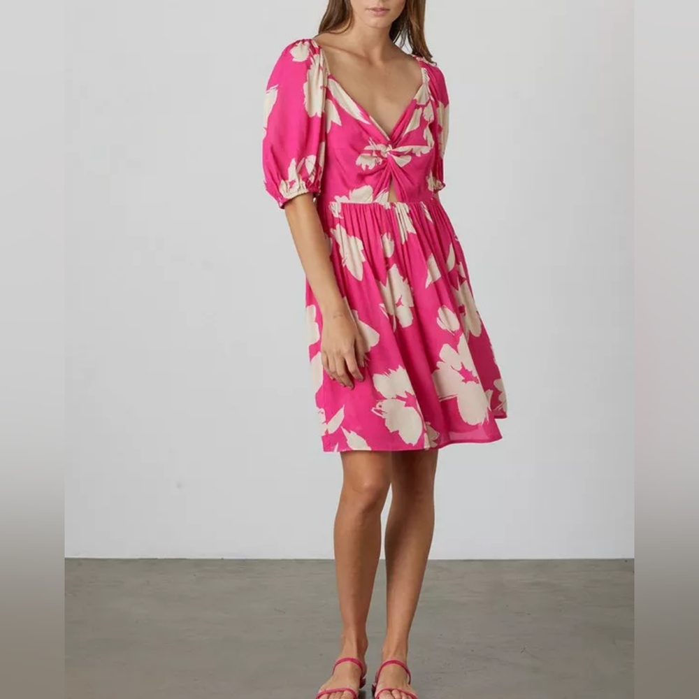VELVET By Graham & Spencer Makena Twist Front Printed Dress Pink sz M